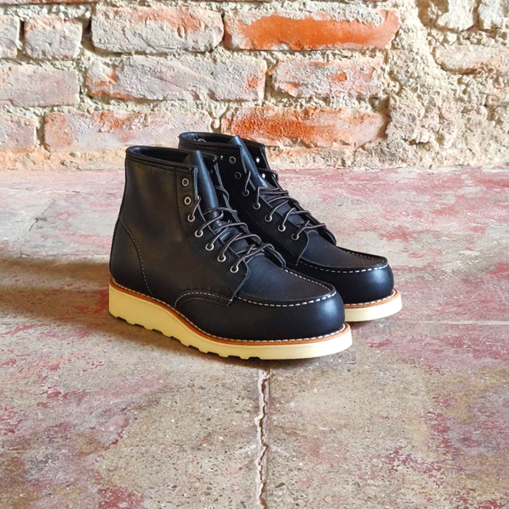 Red Wing Heritage Moc Toe Women's Boots, Black 8.5